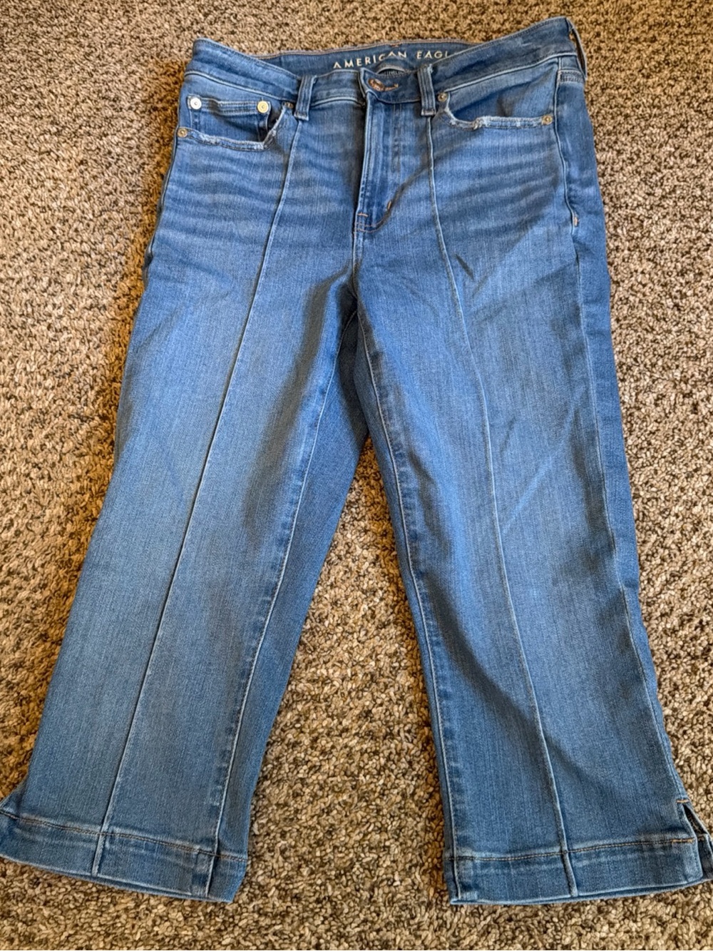 American Eagle Outfitters Blue Wide Leg Cropped Jeans size 6 Capri